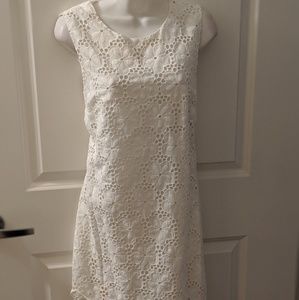 White Lace Dress💐🌺 Perfect for Spring